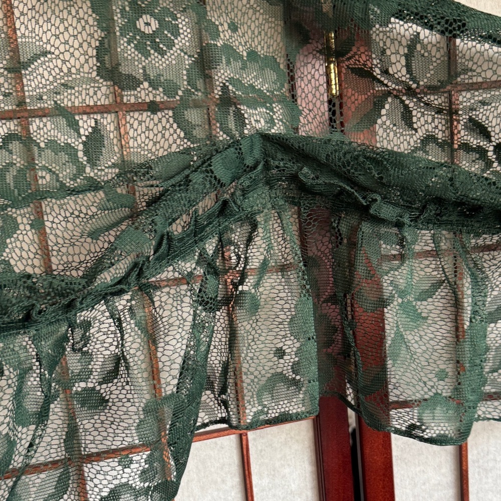 Lace Window Valance - Picture 3 of 4